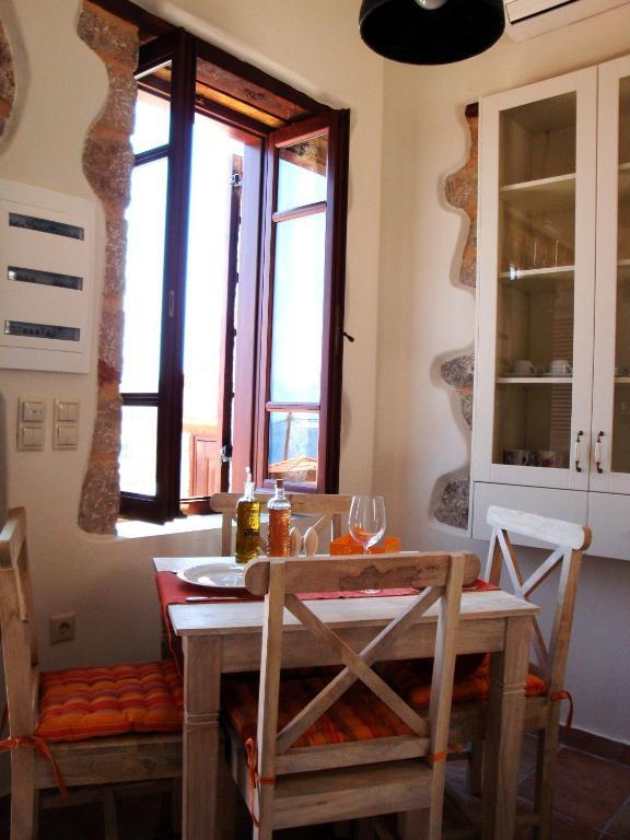 Bright Sun Villas Chalki Town Habitación foto
